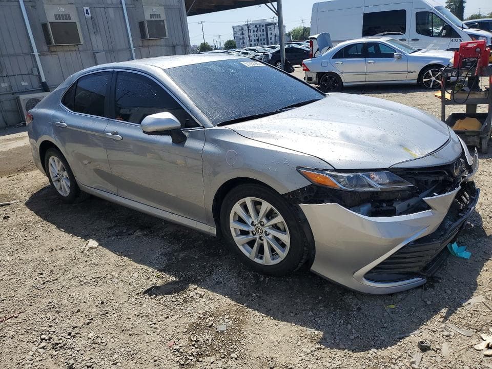 2022 TOYOTA CAMRY LE 4