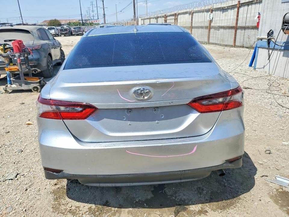 2022 TOYOTA CAMRY LE 6