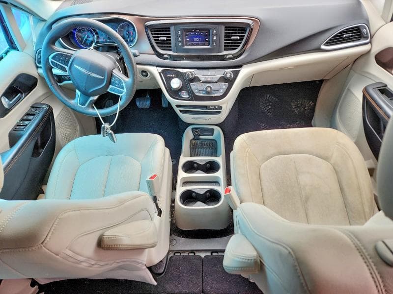 2017 CHRYSLER PACIFICA LX LX 8