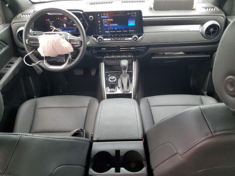2024 CHEVROLET COLORADO LT LT 8