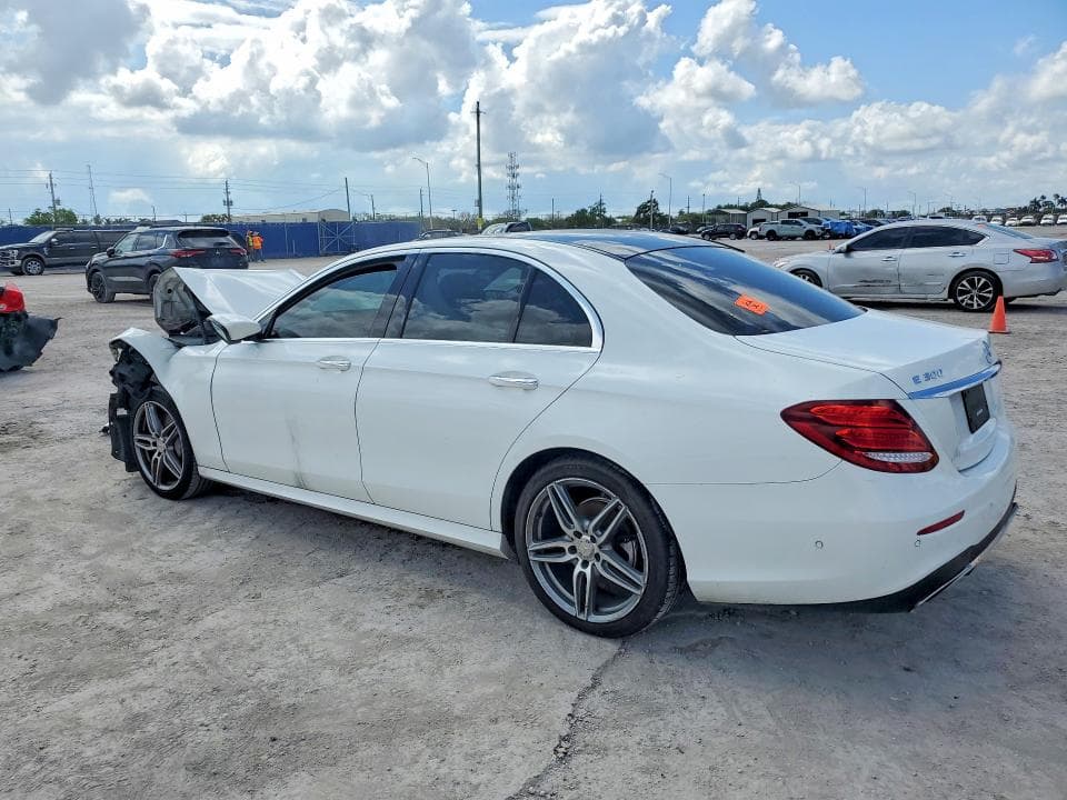 2017 MERCEDES-BENZ E 300 2