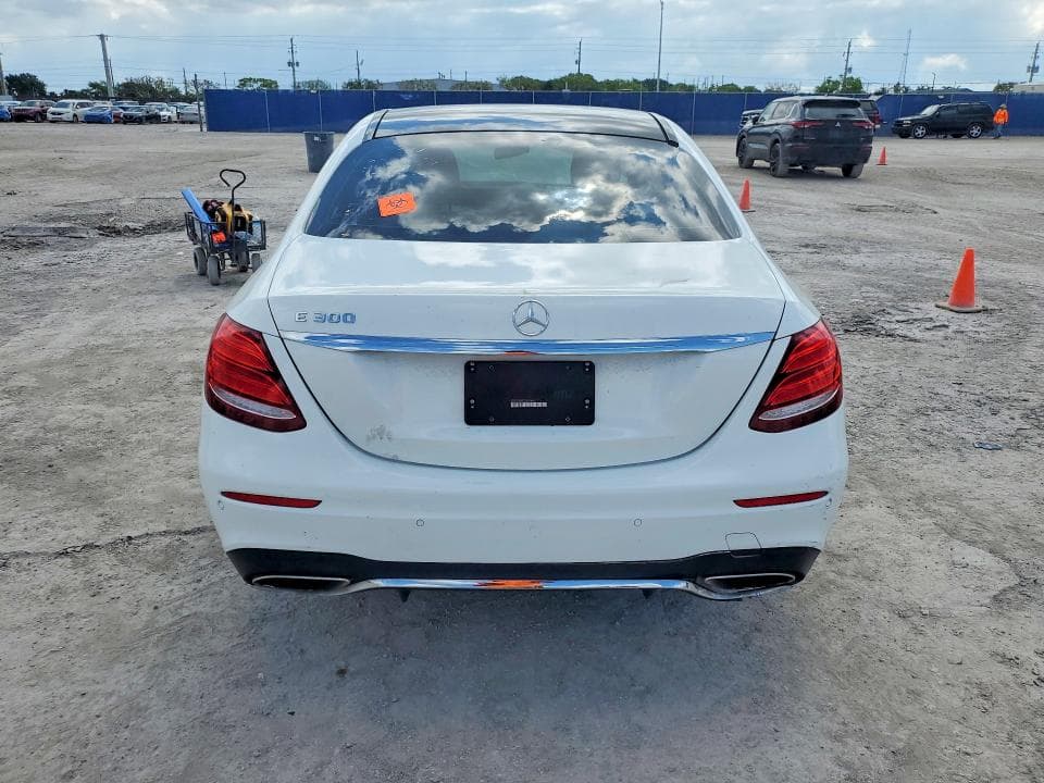 2017 MERCEDES-BENZ E 300 6