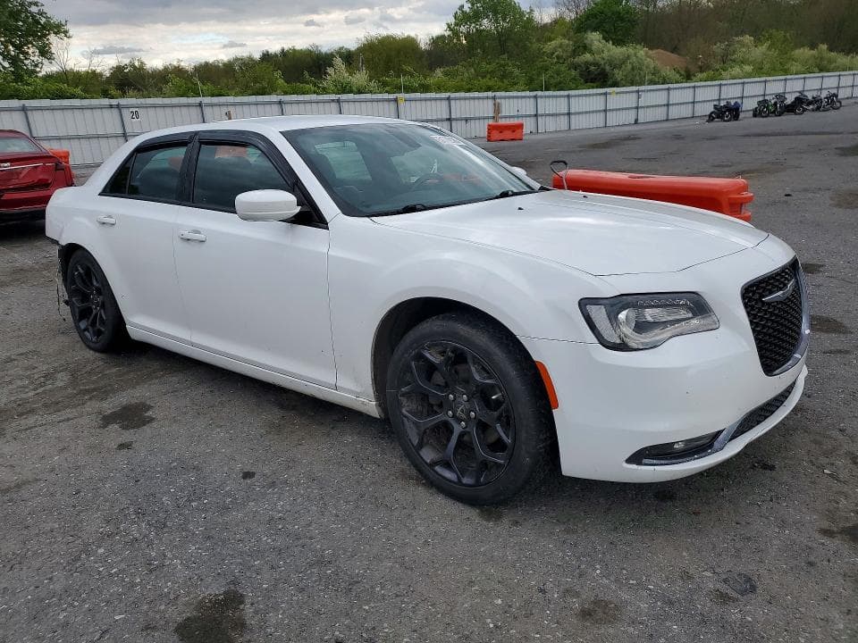 2019 CHRYSLER 300 S 4