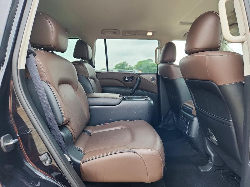 2023 INFINITI QX80 LUXE 11