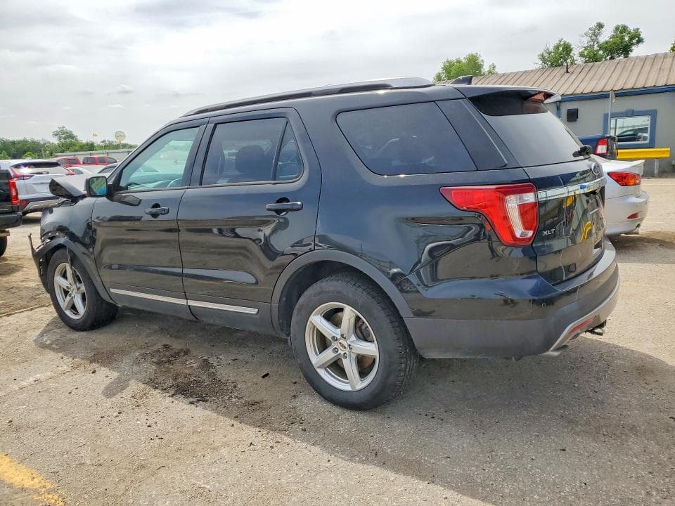 2017 FORD EXPLORER XLT 2