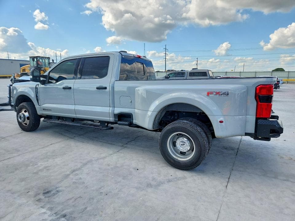 2025 FORD F350 SUPER DUTY 2