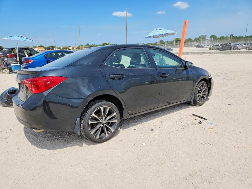 2018 TOYOTA COROLLA SE 3