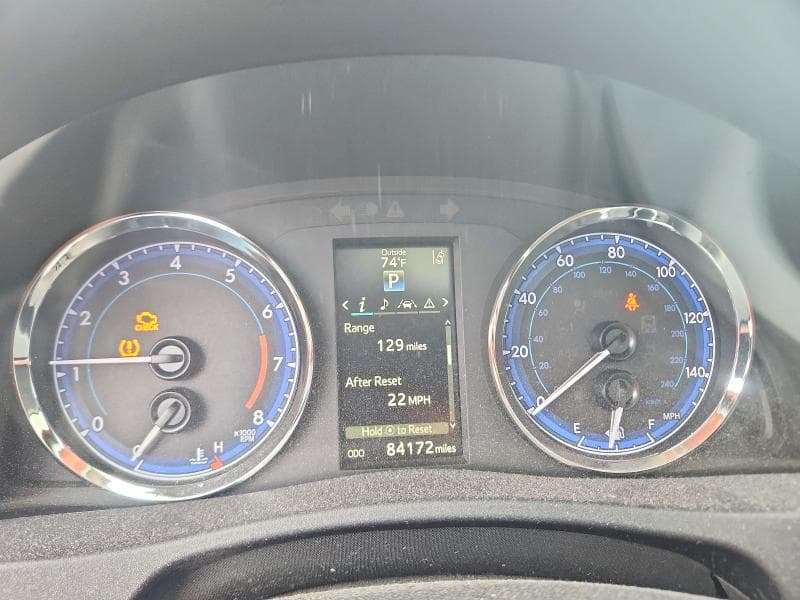 2018 TOYOTA COROLLA SE 9