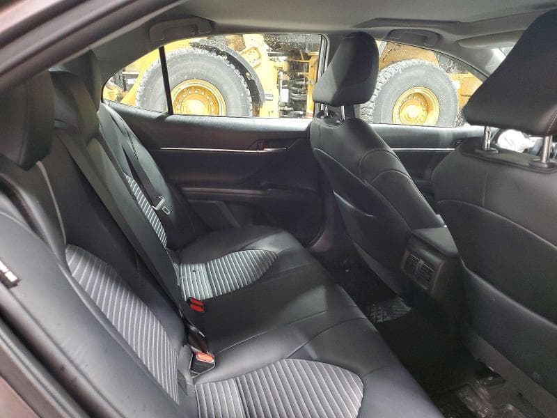 2021 TOYOTA CAMRY SE SE 10