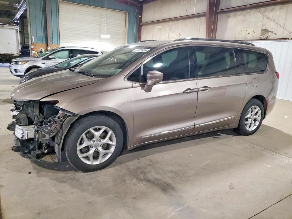 2017 CHRYSLER PACIFICA TOURING L PLUS 1