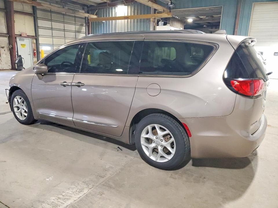 2017 CHRYSLER PACIFICA TOURING L PLUS 2