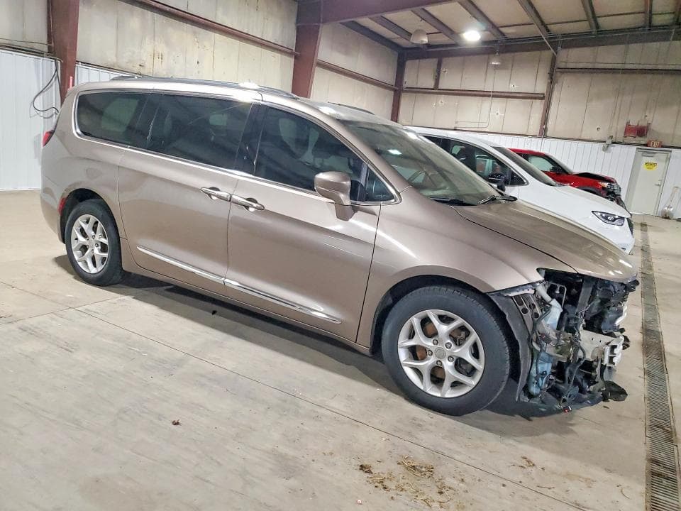 2017 CHRYSLER PACIFICA TOURING L PLUS 4