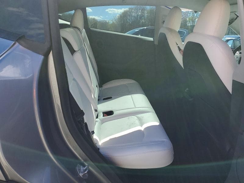 2025 TESLA MODEL Y 11