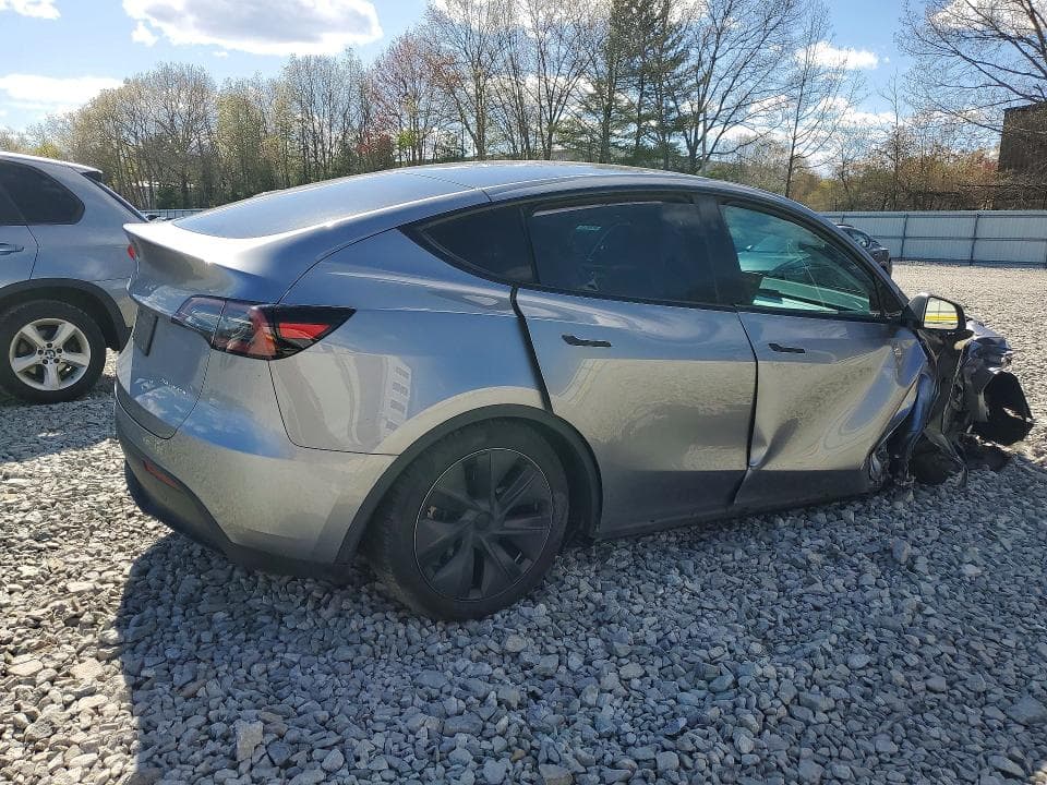 2025 TESLA MODEL Y 3