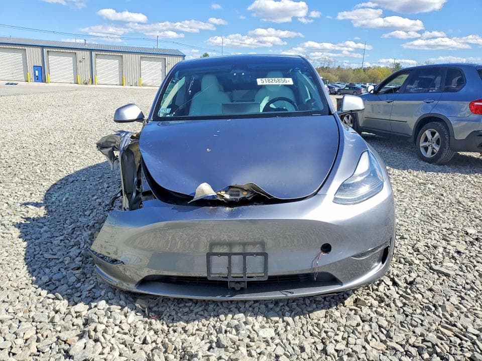 2025 TESLA MODEL Y 5