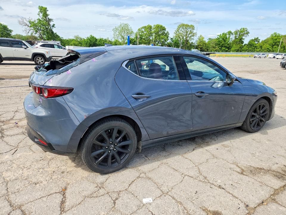 2019 MAZDA 3 PREMIUM 3