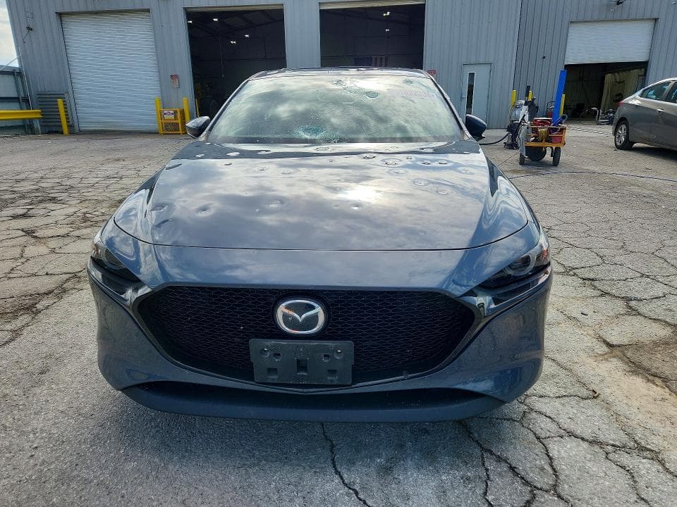 2019 MAZDA 3 PREMIUM 5