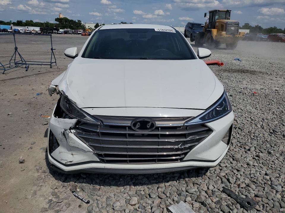 2019 HYUNDAI ELANTRA SE 5