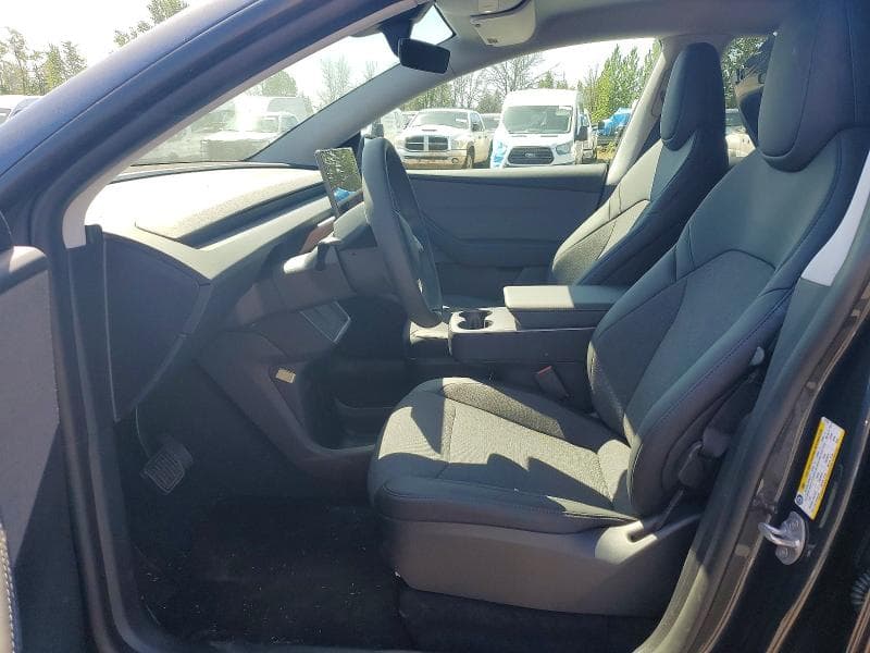 2026 TESLA MODEL Y 7