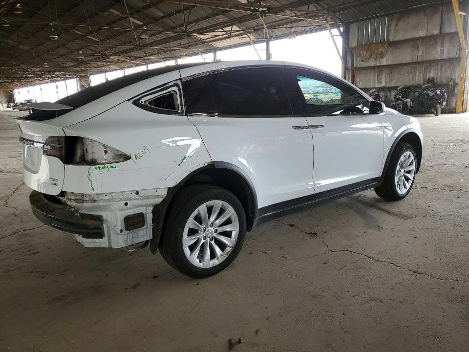 2016 TESLA MODEL X 3