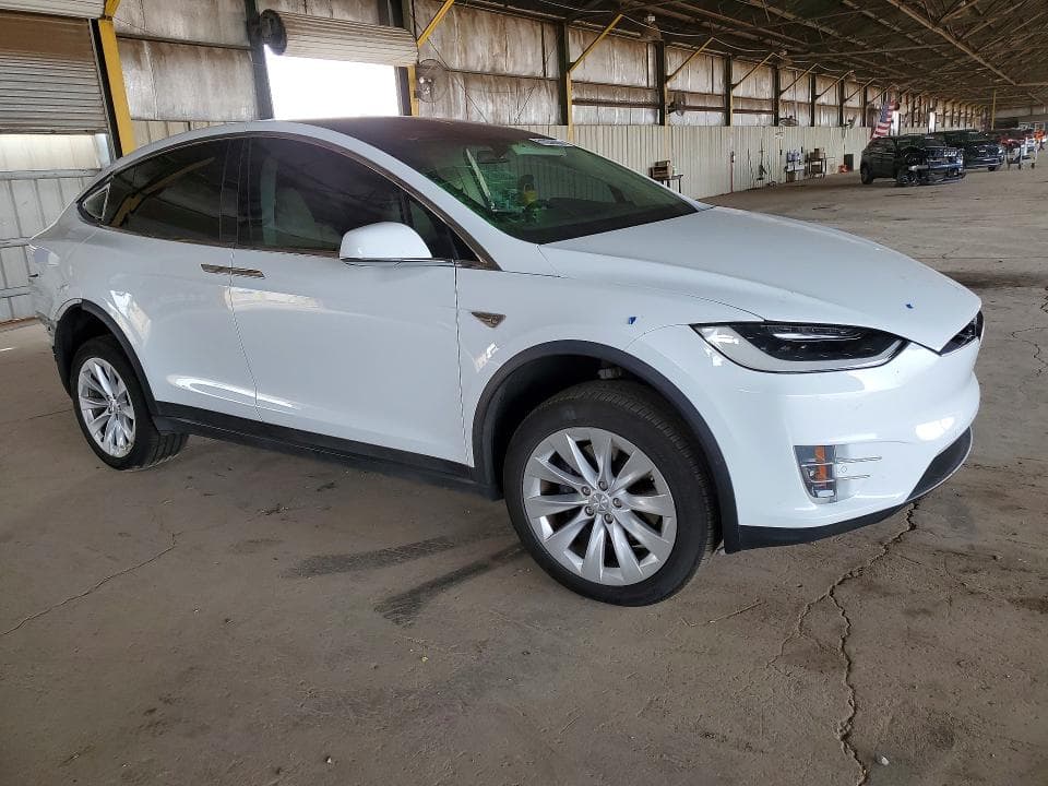 2016 TESLA MODEL X 4