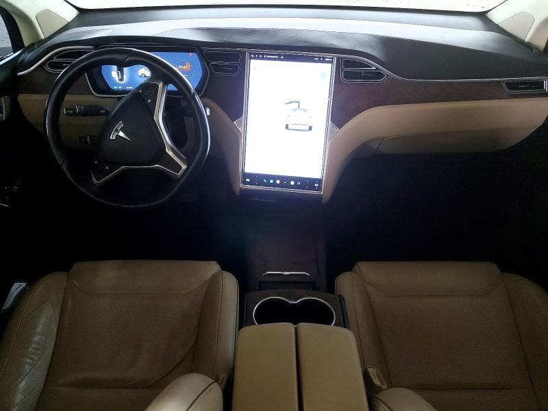 2016 TESLA MODEL X 8