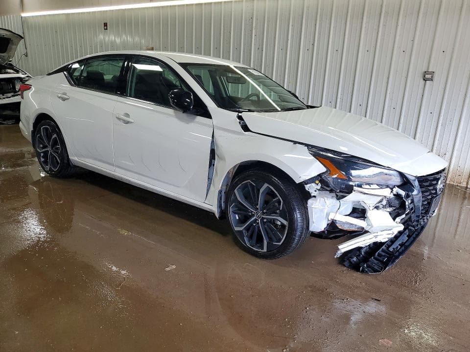 2024 NISSAN ALTIMA SR SR 4