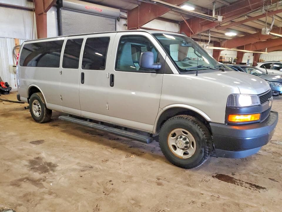2021 CHEVROLET EXPRESS G3500 LS 6.6L V-8 PASSENGER LS 4