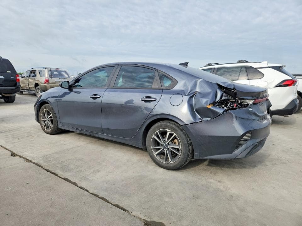 2023 KIA FORTE LXS 2