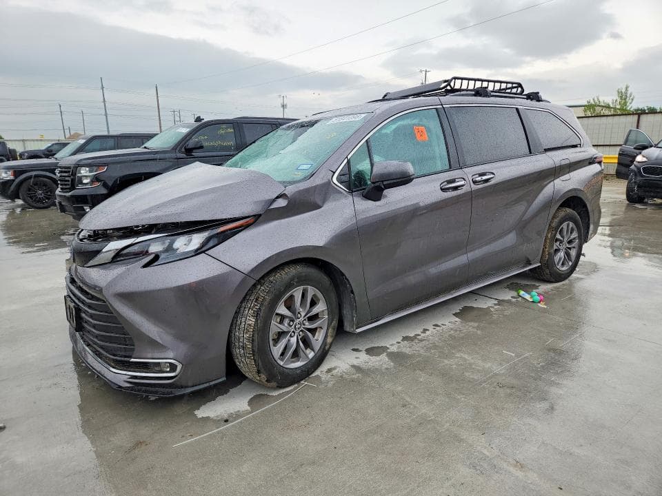 2024 TOYOTA SIENNA XLE 7-PASSENGER XLE 7-PASSENGER - 1