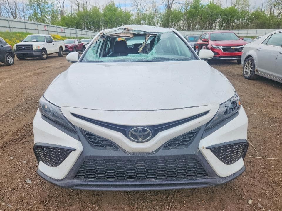 2022 TOYOTA CAMRY SE SE 5