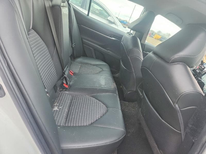 2022 TOYOTA CAMRY SE SE 10
