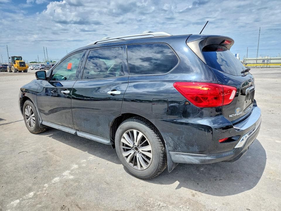 2017 NISSAN PATHFINDER SL 2