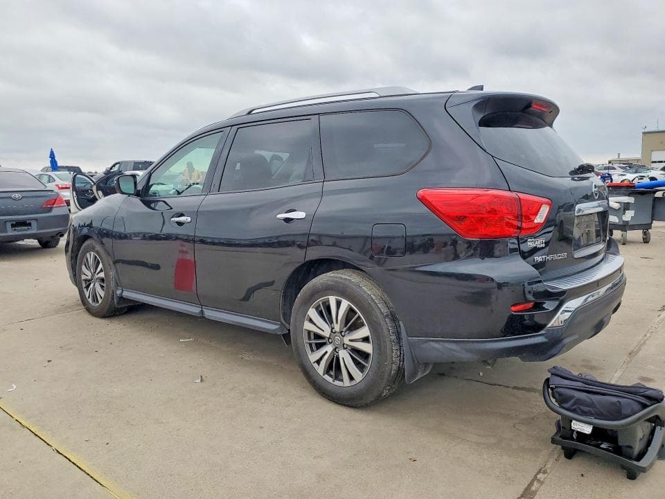 2019 NISSAN PATHFINDER S 2
