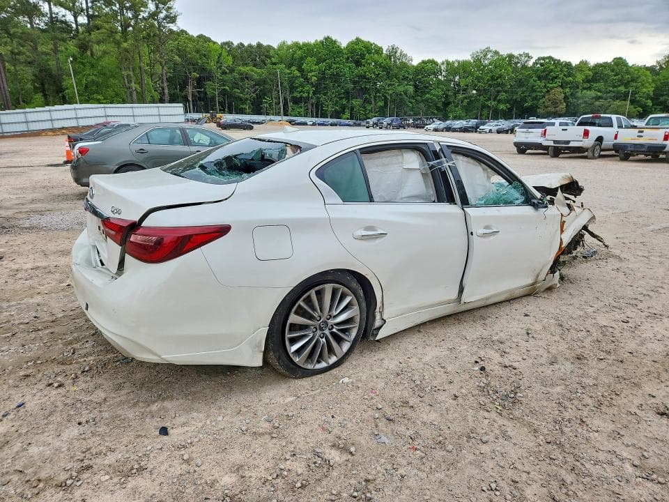 2021 INFINITI Q50 LUXE LUXE 3