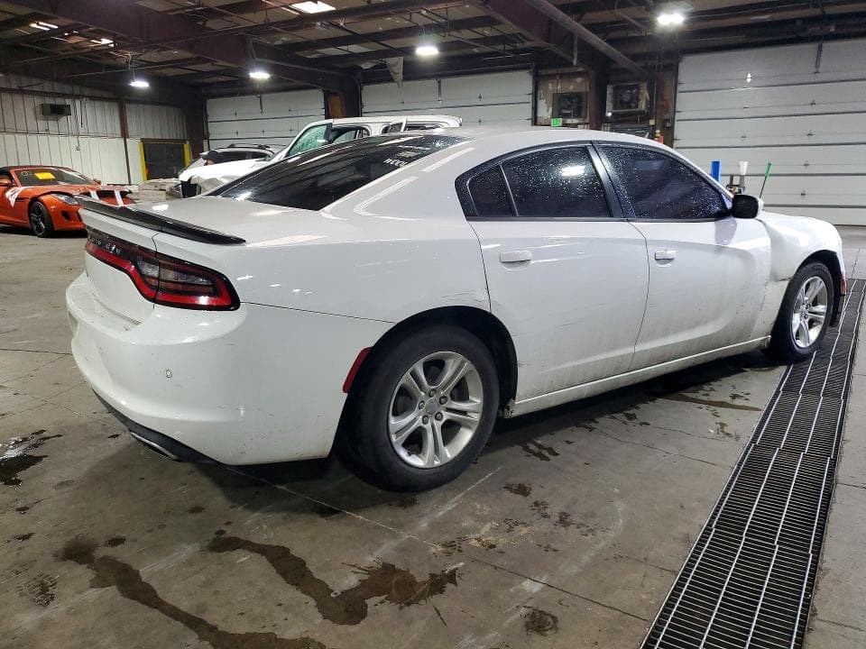 2016 DODGE CHARGER SE 3