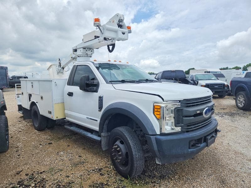 2017 FORD F450 SUPER DUTY BUCKET TRUCK - 1
