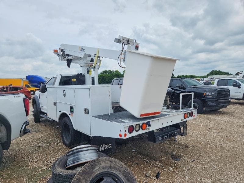 2017 FORD F450 SUPER DUTY BUCKET TRUCK 3