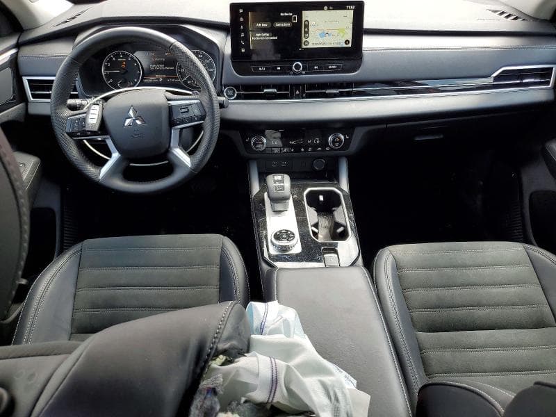 2025 MITSUBISHI OUTLANDER SE SE 8
