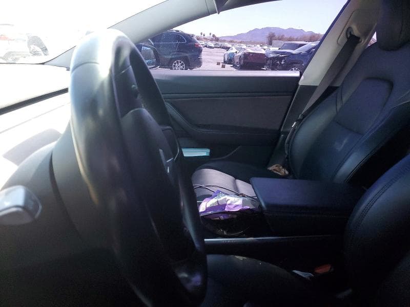 2018 TESLA MODEL 3 7