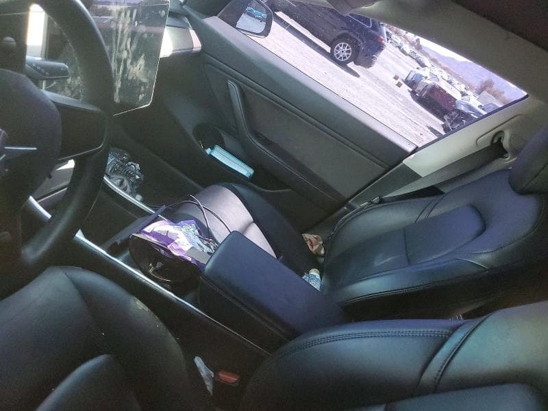 2018 TESLA MODEL 3 8