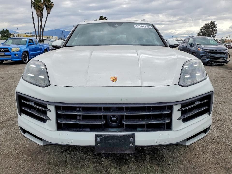 2024 PORSCHE CAYENNE 5