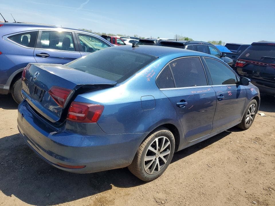 2017 VOLKSWAGEN JETTA SE 3