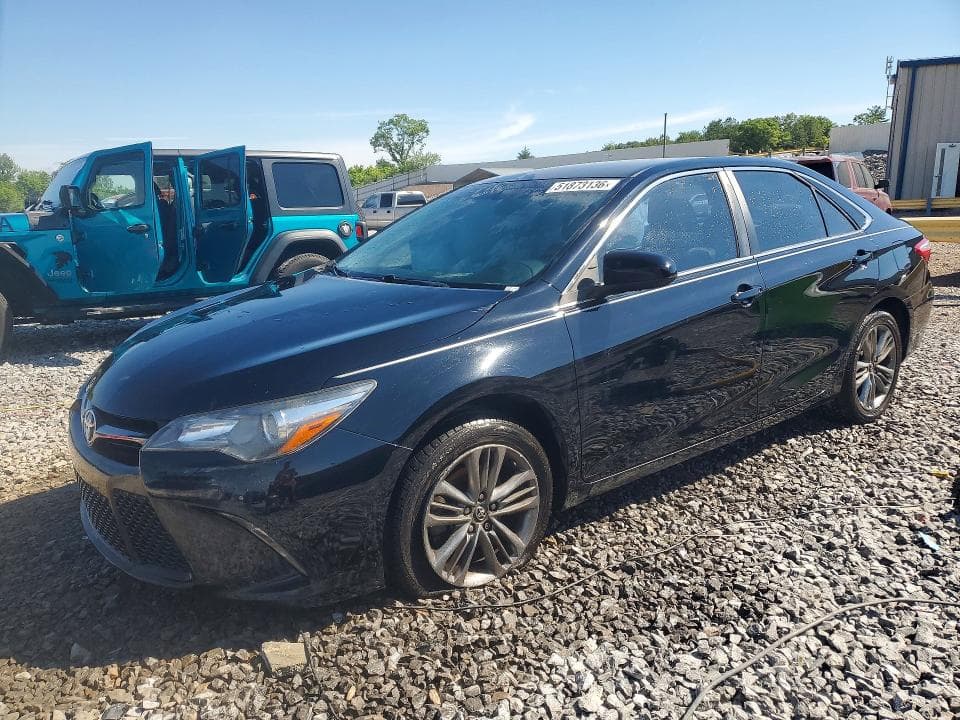 2017 TOYOTA CAMRY SE - 1