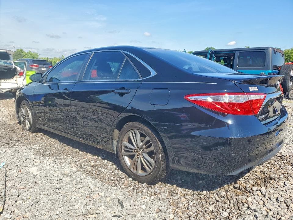 2017 TOYOTA CAMRY SE 2
