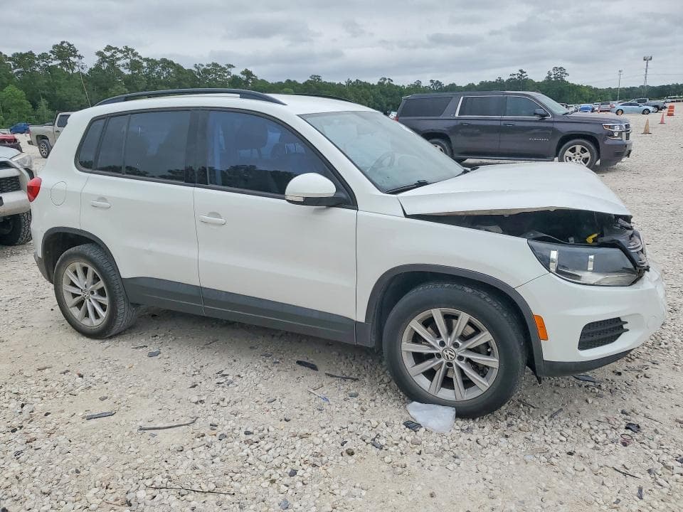 2018 VOLKSWAGEN TIGUAN LIMITED 4