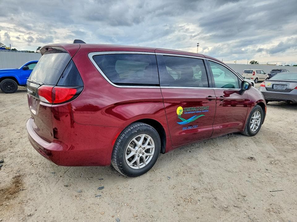 2022 CHRYSLER VOYAGER LX 3