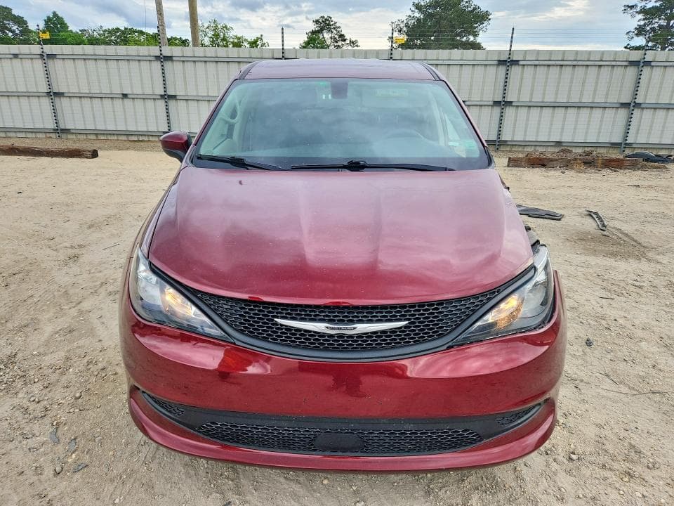 2022 CHRYSLER VOYAGER LX 5