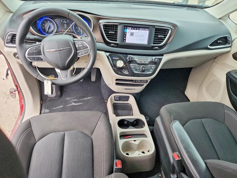 2022 CHRYSLER VOYAGER LX 8