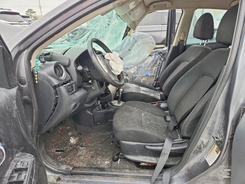 2019 NISSAN VERSA SV 7